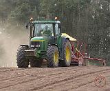 Tractor 8R35D-02